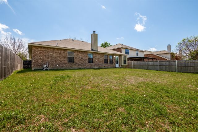 1107 Inglewood Drive, Mansfield, TX 76063