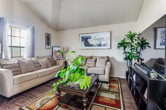 1107 Inglewood Drive, Mansfield, TX 76063