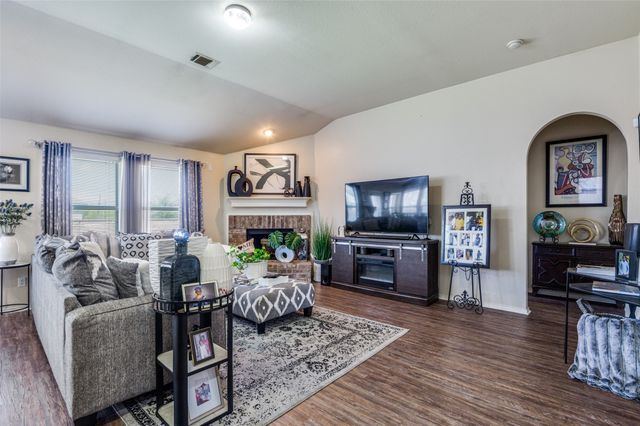 1107 Inglewood Drive, Mansfield, TX 76063