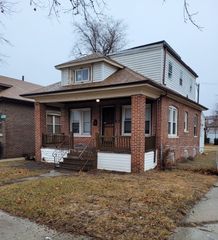 7655 S Clyde Avenue, Chicago, IL 60649
