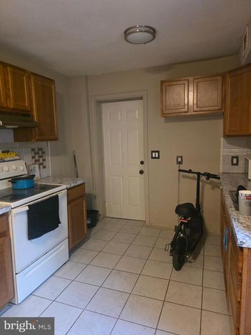 1192 BAILEY ST, Harrisburg, PA 17103