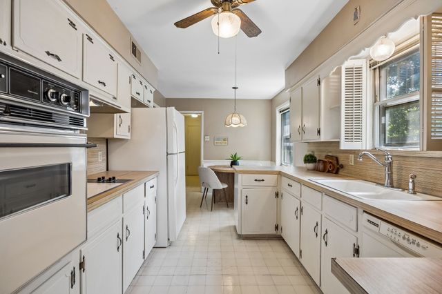 3240 Chapel Downs Drive, Dallas, TX 75229