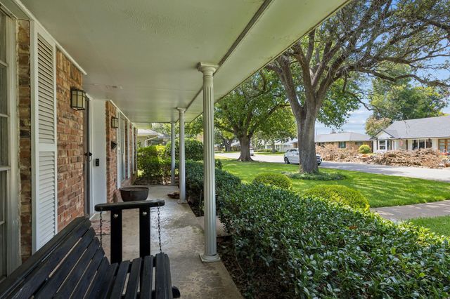 3240 Chapel Downs Drive, Dallas, TX 75229