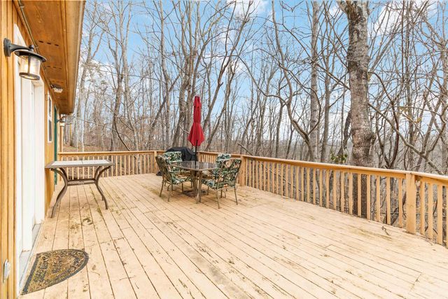 214 Enchanted Forest Way, Burnside, KY 42519