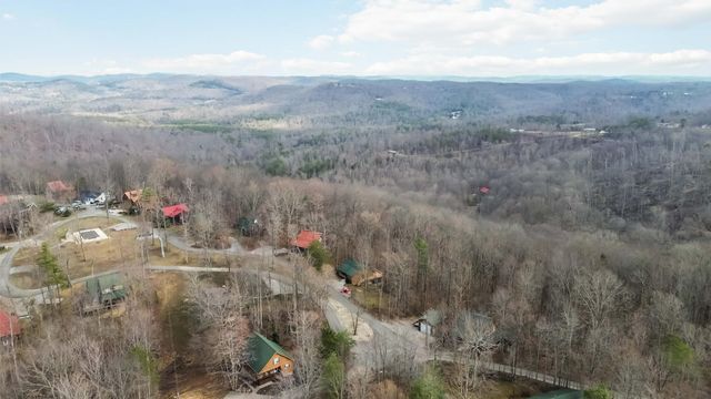 214 Enchanted Forest Way, Burnside, KY 42519