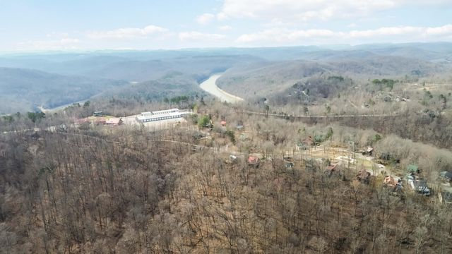 214 Enchanted Forest Way, Burnside, KY 42519