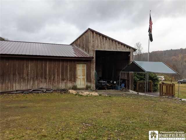 2721 Smith Hollow Road, Hinsdale, NY 14760