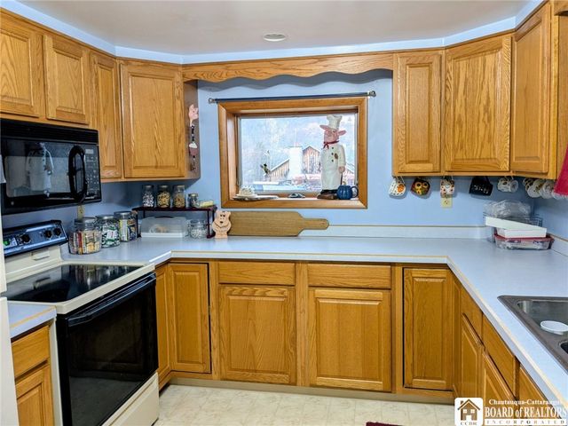 2721 Smith Hollow Road, Hinsdale, NY 14760