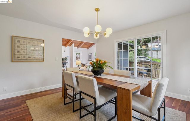 6785 Aitken Dr, Oakland, CA 94611