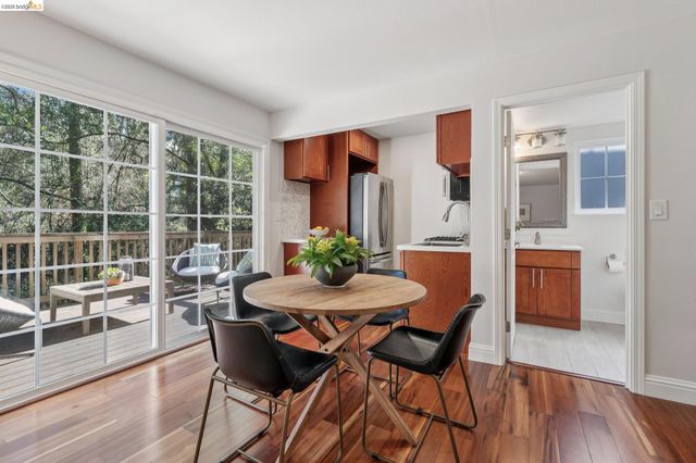 6785 Aitken Dr, Oakland, CA 94611