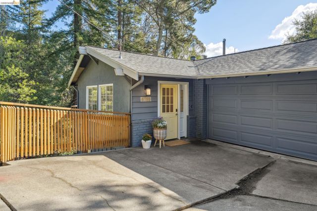 6785 Aitken Dr, Oakland, CA 94611