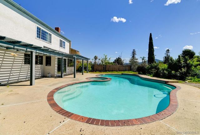 10007 Resmar Pl, La Mesa, CA 91941