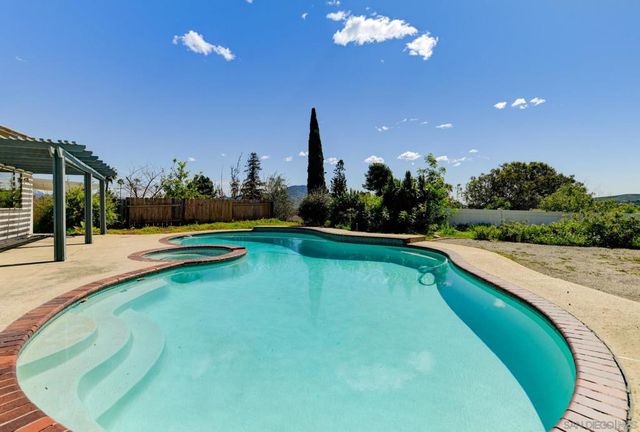 10007 Resmar Pl, La Mesa, CA 91941