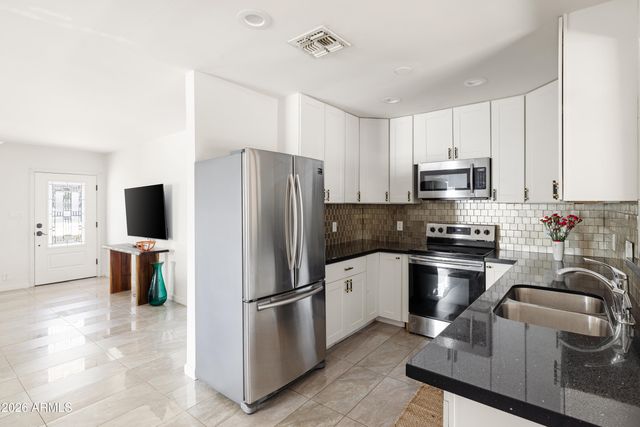 1118 E COLTER Street, Phoenix, AZ 85014