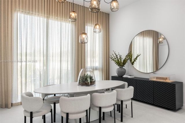 86 SW 28th Rd 7, Miami, FL 33129