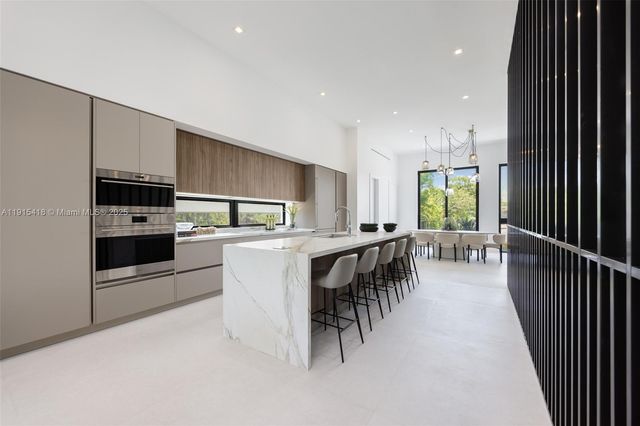 86 SW 28th Rd 7, Miami, FL 33129