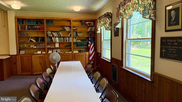 1142 APPLE RD, Quakertown, PA 18951