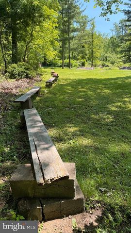 1142 APPLE RD, Quakertown, PA 18951