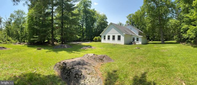 1142 APPLE RD, Quakertown, PA 18951