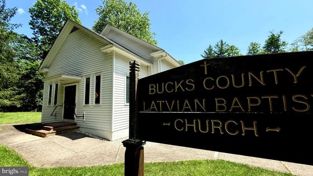 1142 APPLE RD, Quakertown, PA 18951