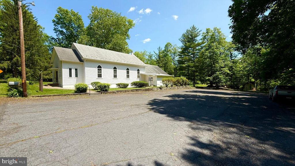 1142 APPLE RD, Quakertown, PA 18951