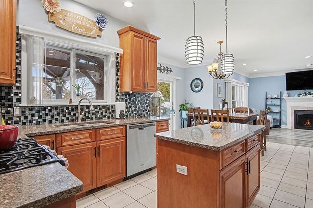 3 Nightfrost Lane, Henrietta, NY 14467