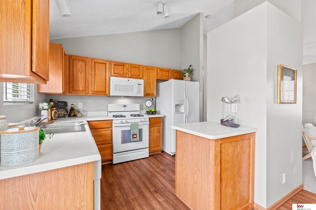 16502 Burdette Street, Omaha, NE 68116