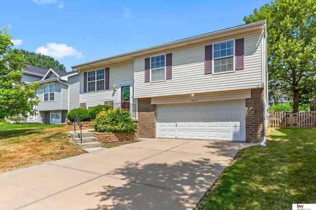 16502 Burdette Street, Omaha, NE 68116