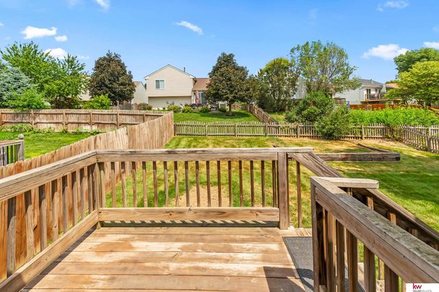 16502 Burdette Street, Omaha, NE 68116