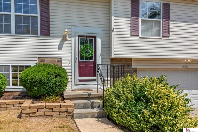 16502 Burdette Street, Omaha, NE 68116