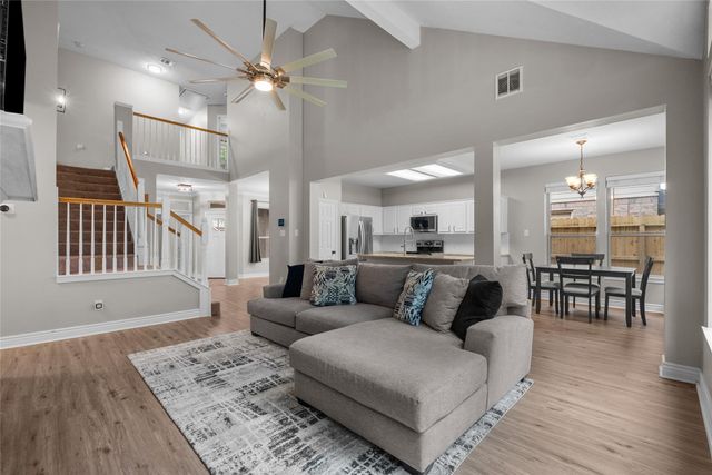 2111 Village Dale Avenue, Houston, TX 77059
