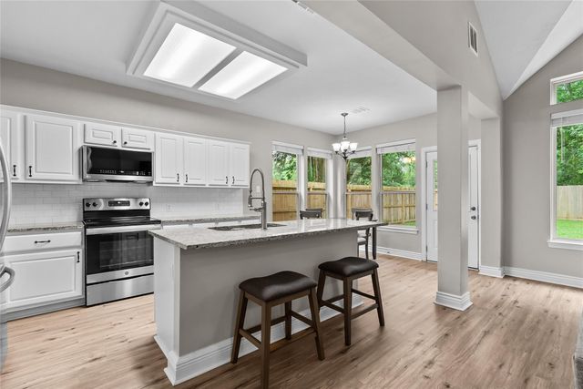 2111 Village Dale Avenue, Houston, TX 77059