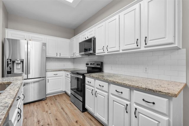 2111 Village Dale Avenue, Houston, TX 77059