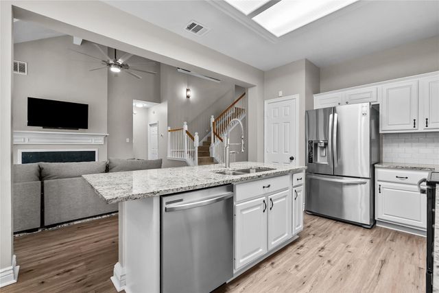 2111 Village Dale Avenue, Houston, TX 77059