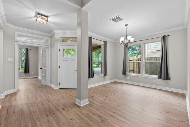 2111 Village Dale Avenue, Houston, TX 77059