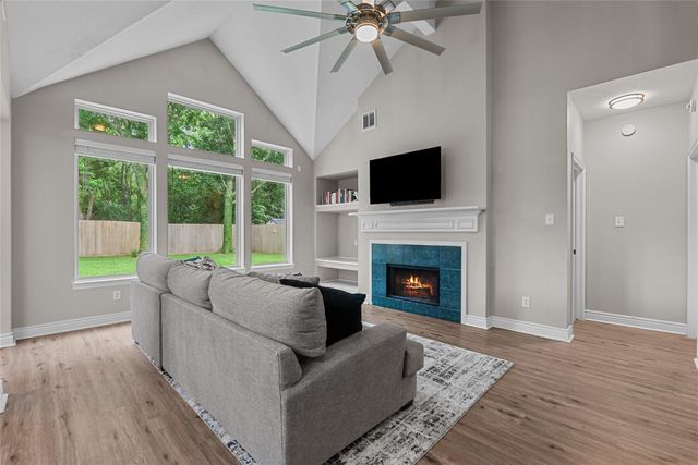 2111 Village Dale Avenue, Houston, TX 77059