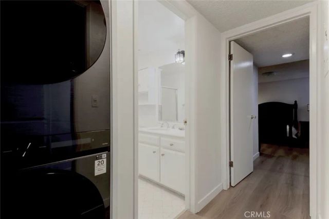 125 W Mountain Street 216, Glendale, CA 91202