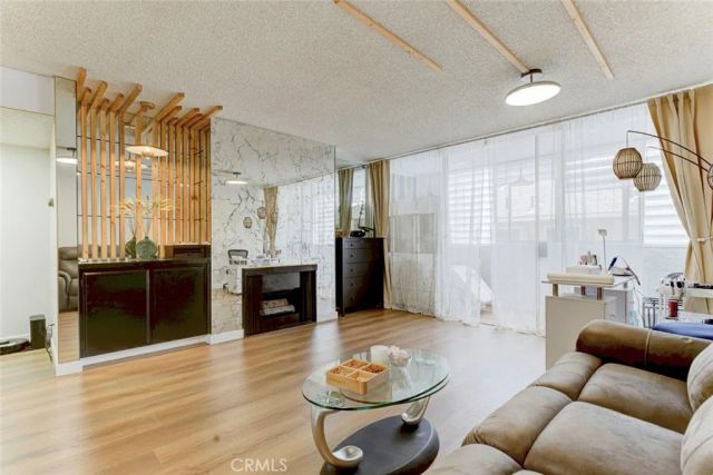 125 W Mountain Street 216, Glendale, CA 91202