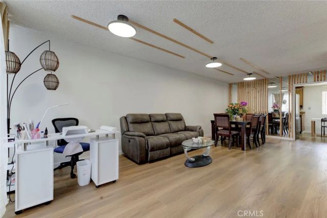 125 W Mountain Street 216, Glendale, CA 91202