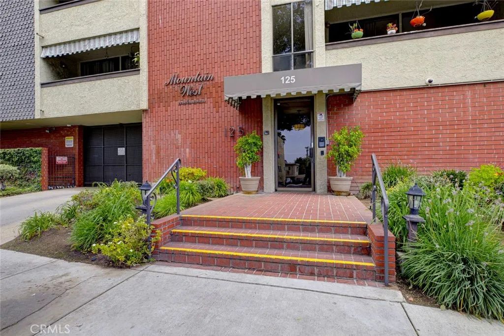 125 W Mountain Street 216, Glendale, CA 91202