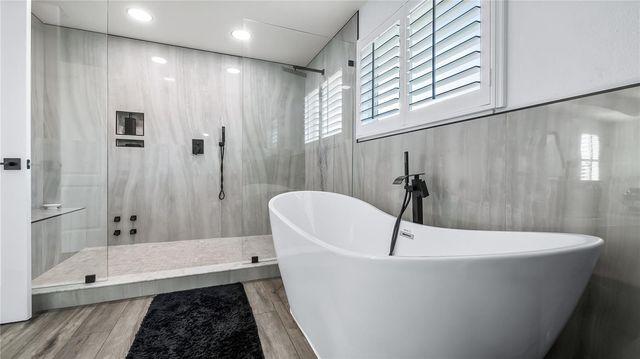 736 LAKE DOUGLAS DRIVE, Groveland, FL 34736