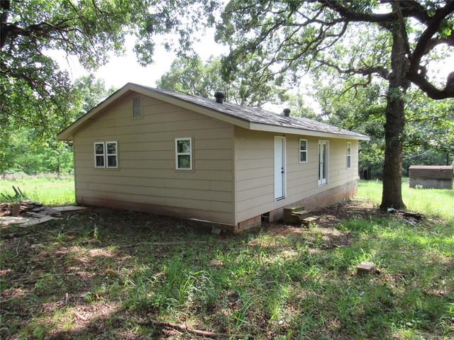 29724 Pond Drive, Macomb, OK 74852