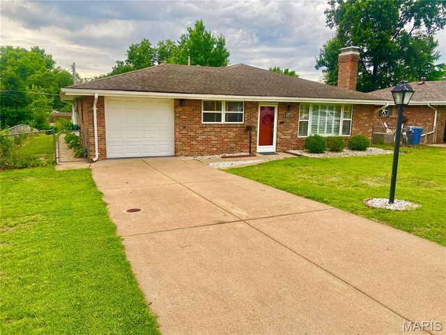 9108 Brownridge Drive, Overland, MO 63114