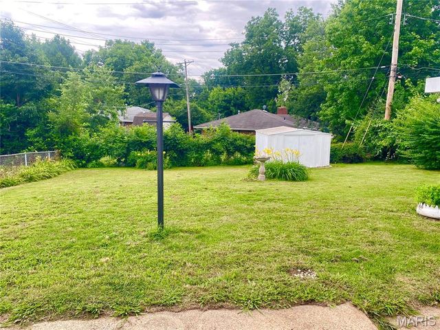 9108 Brownridge Drive, Overland, MO 63114