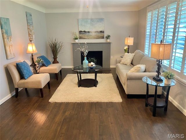 9108 Brownridge Drive, Overland, MO 63114