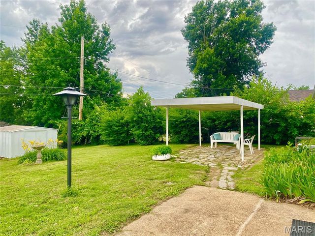 9108 Brownridge Drive, Overland, MO 63114