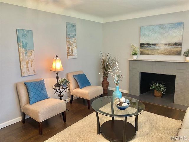 9108 Brownridge Drive, Overland, MO 63114
