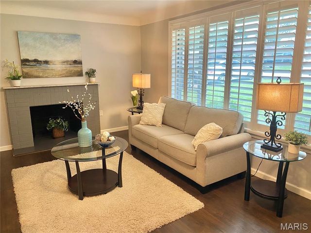 9108 Brownridge Drive, Overland, MO 63114