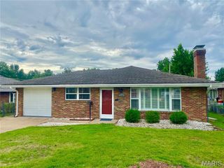 9108 Brownridge Drive, Overland, MO 63114