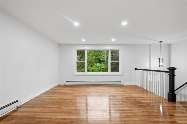 6 Horseshoe Lane, Londonderry, NH 03053